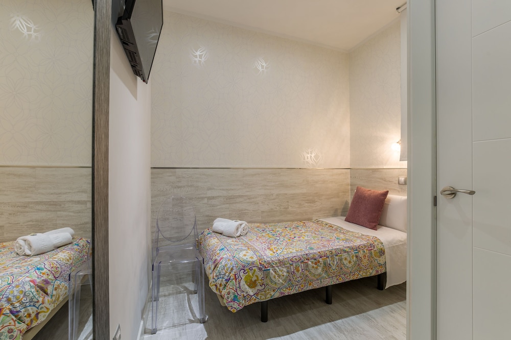 Hostal Met Madrid 28/30