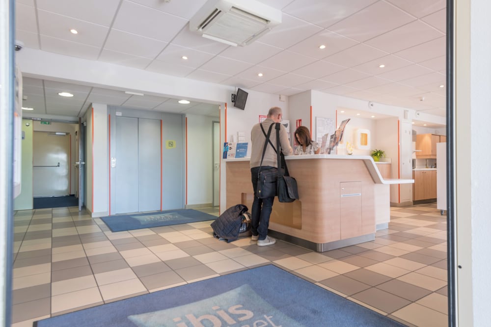 Ibis Budget Amberieu En Bugey Chateau Gaillard 4/36