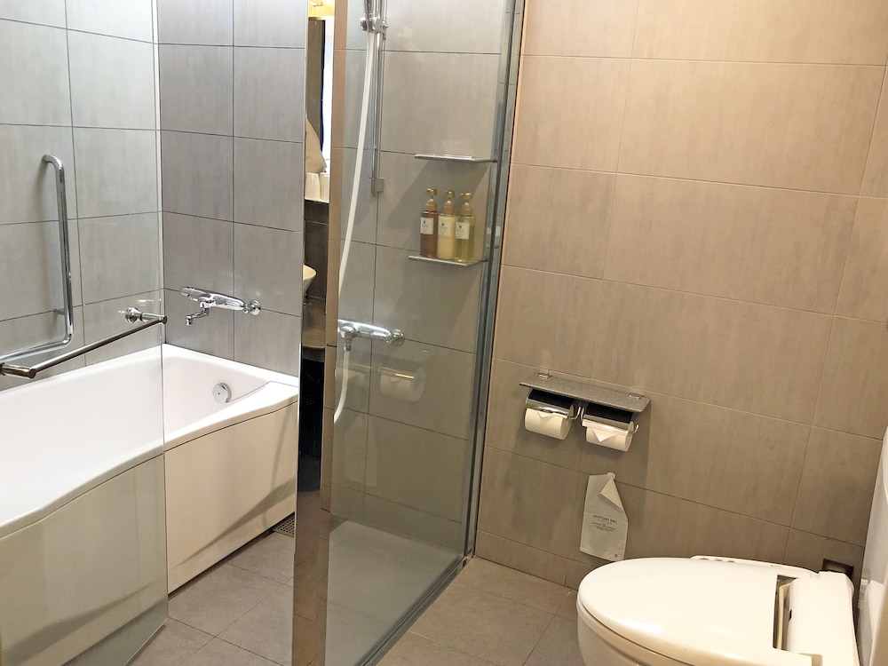 1 BEDROOM, EXECUTIVE, TWIN BEDS