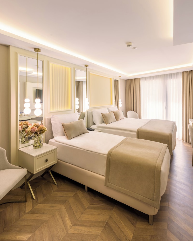 Great Fortune Concept Hotel 9/30