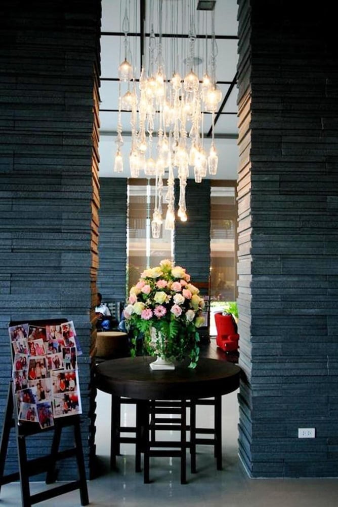 Mayflower Grande Hotel Chiang Mai 33/47
