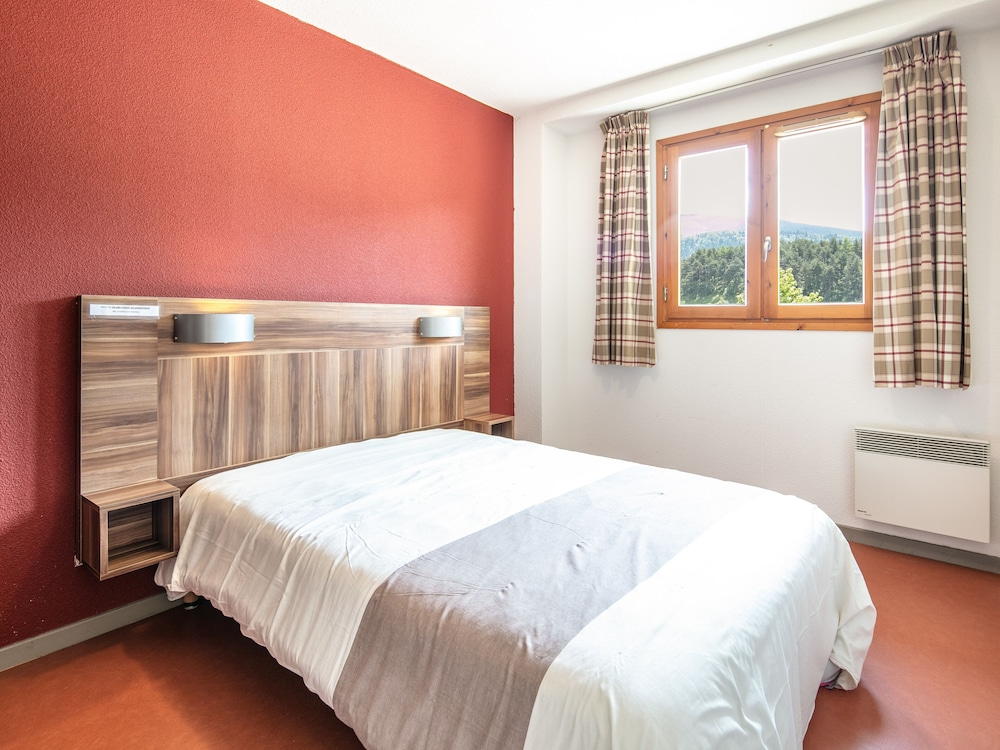 2 ROOMS, APARTMENT
