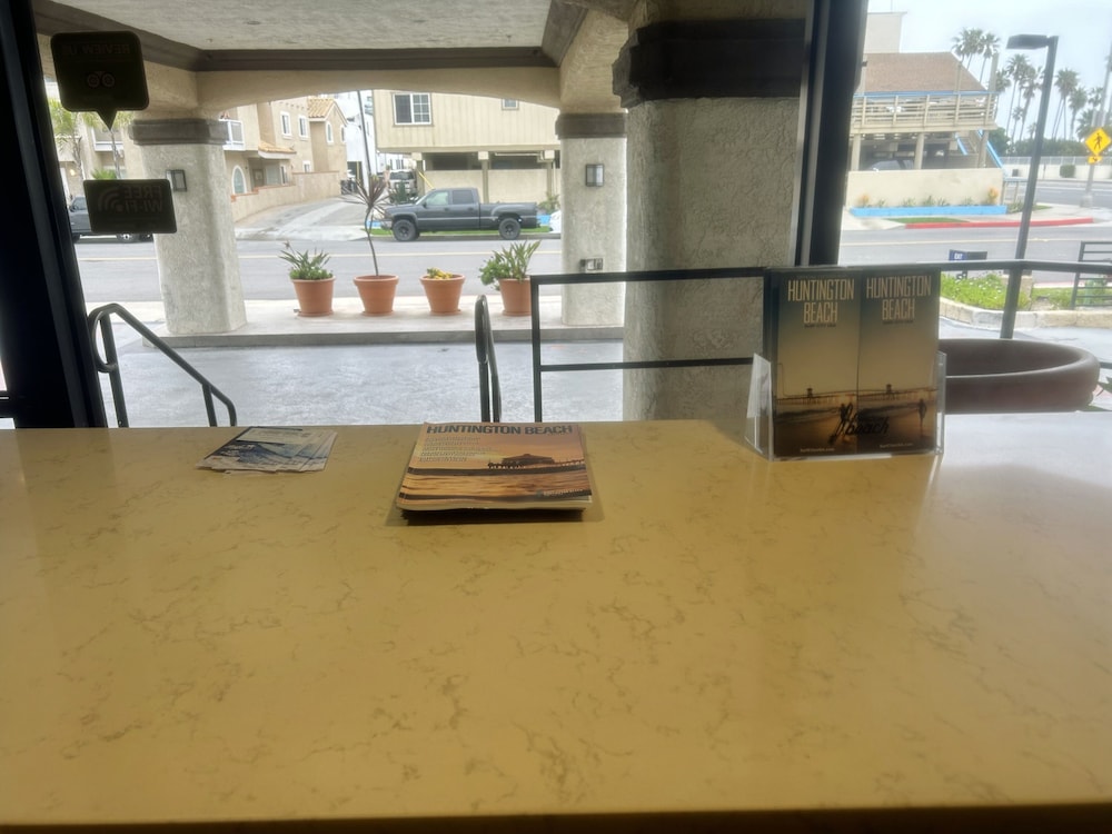 Best Western Huntington Beach 17/65