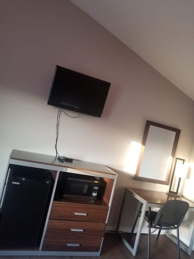 Econo Inn Lackland AFB Seaworld 13/31