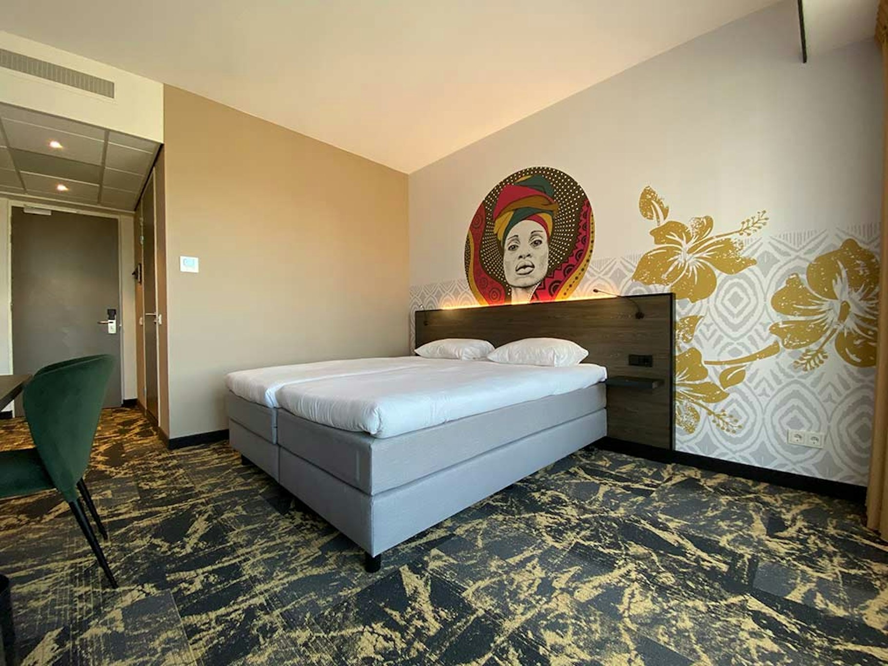 Fletcher Hotel-Restaurant ByZoo Emmen 2/16