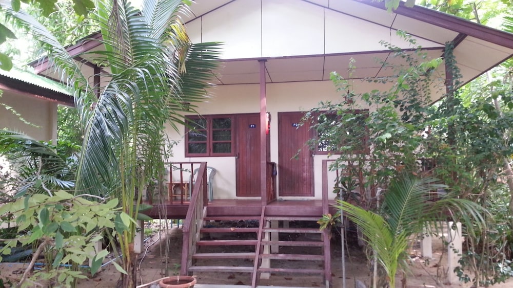 Moonhut Bungalows 2/34
