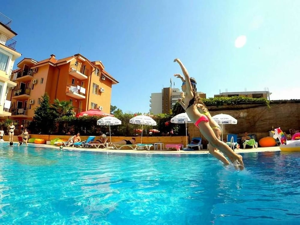 Salena Beach Hotel 42/50