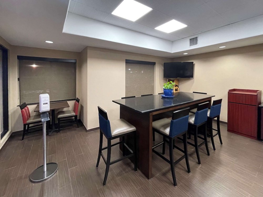 Comfort Inn Orange I-10 39/44