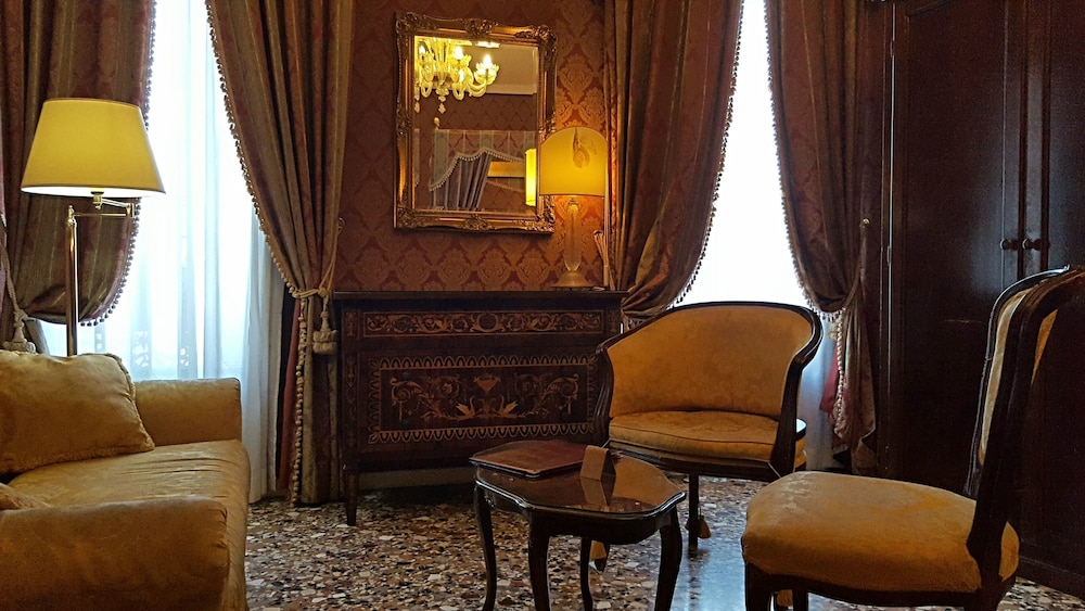 Casa Pisani Canal 48/66