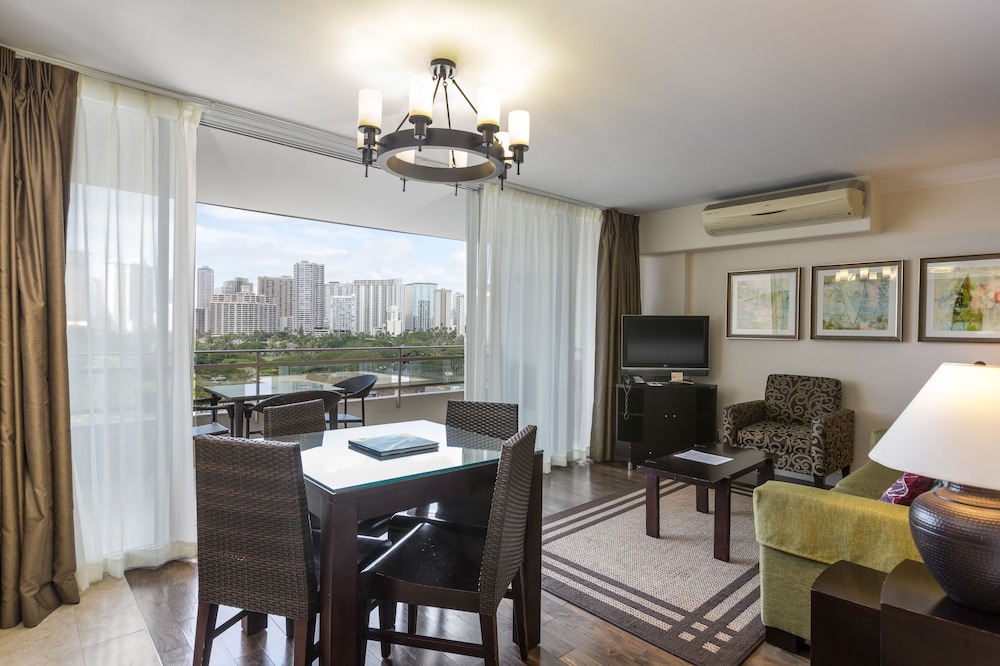 Regency on Beachwalk Waikiki by OUTRIGGER 43/50