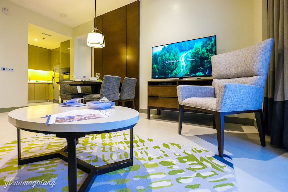 Somerset Alabang Manila 33/38
