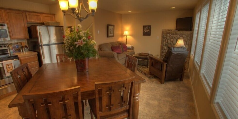 The Collins Inn And Seaside Cottages - Adults Only 59/77
