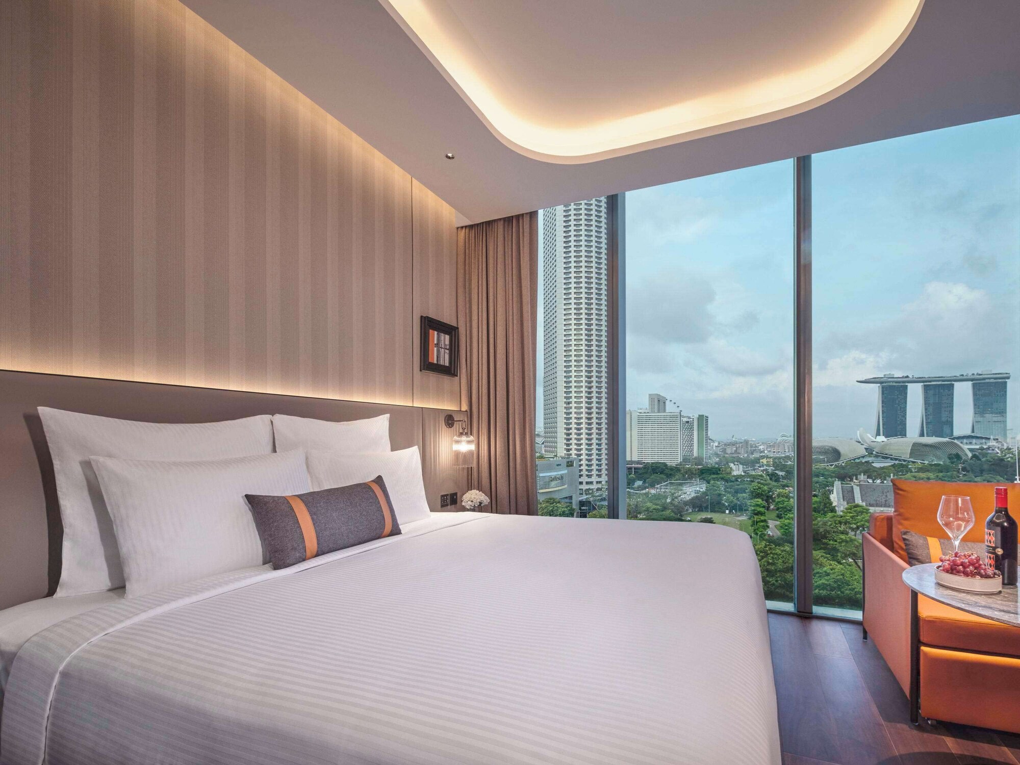 DELUXE, KING BED, BAY VIEW