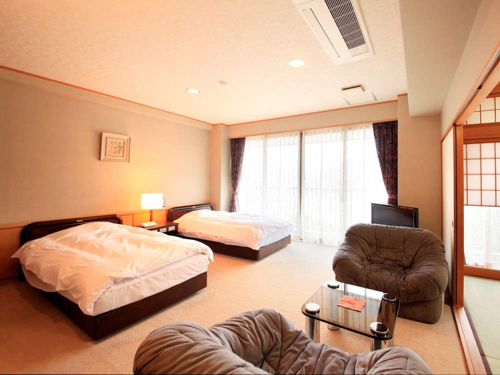 Hotel Kamogawaso 5/40