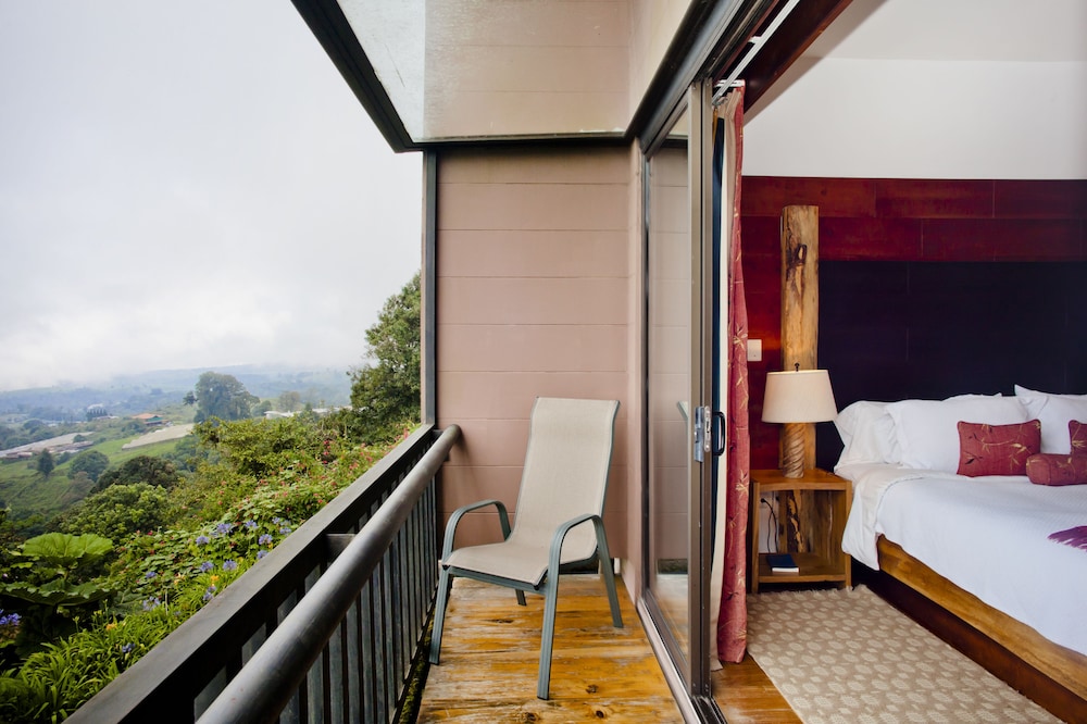 Poas Volcano Lodge 24/71