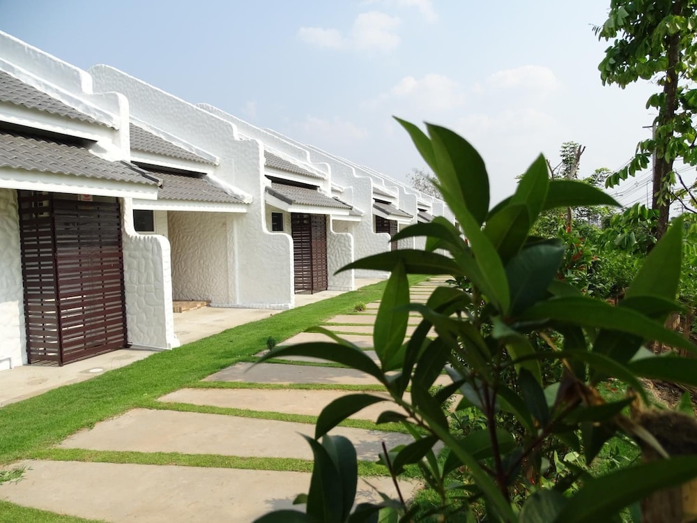 Lemon Resort 38/48
