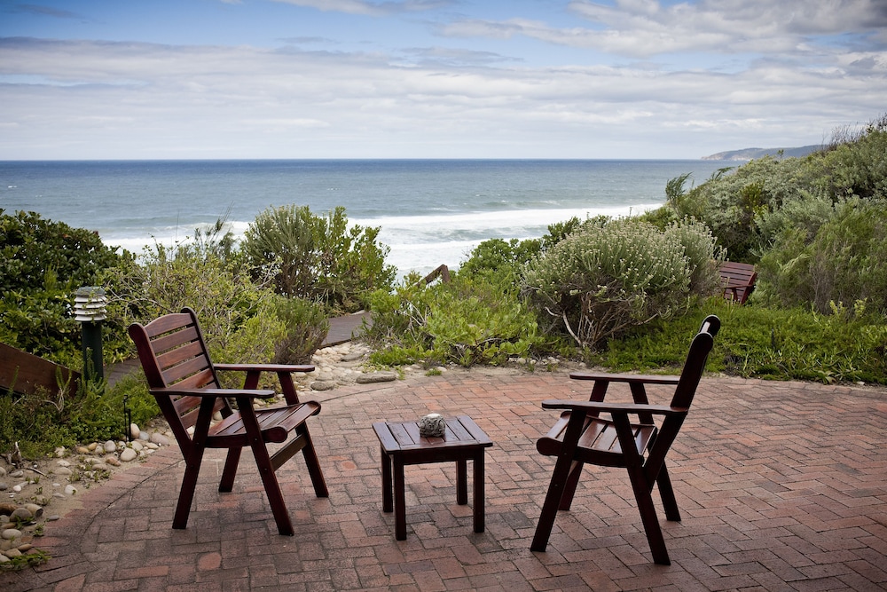 Dolphin Dunes Guest House 10/19