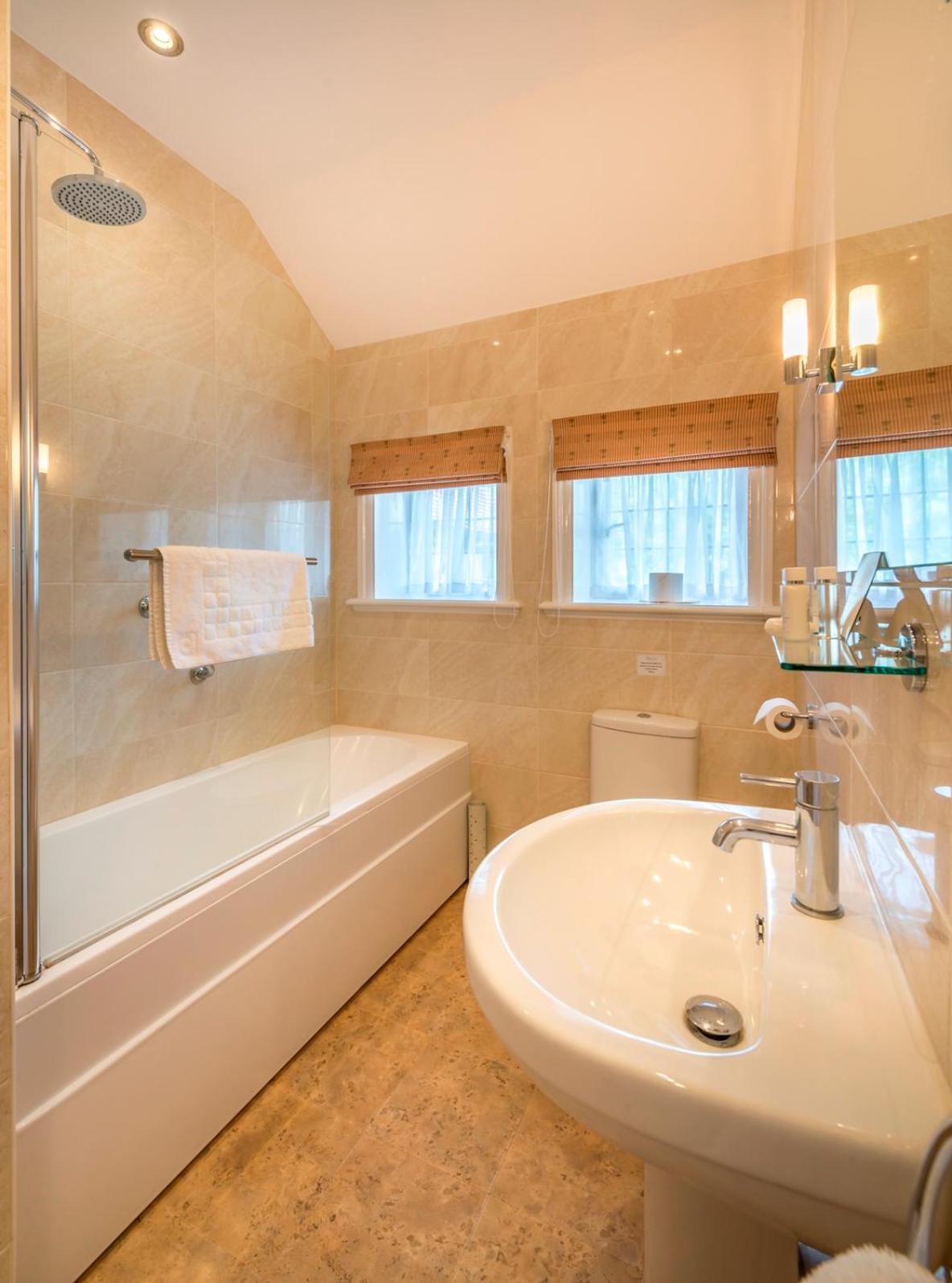 غرفة بسريرين منفصلين، Petwood Hotel 6/6