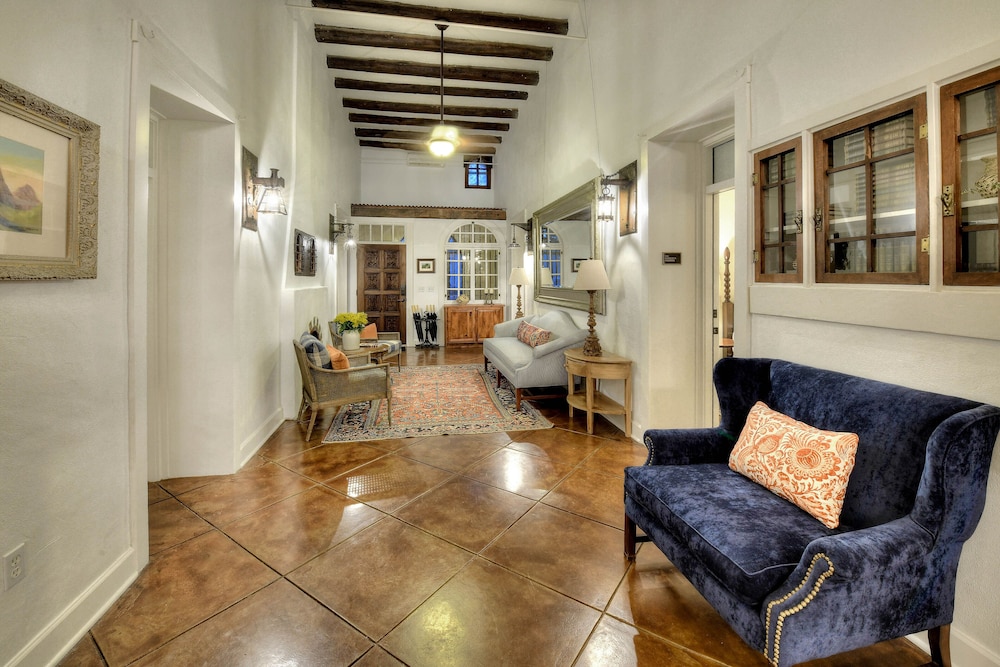 The Armory Park Inn 33/50