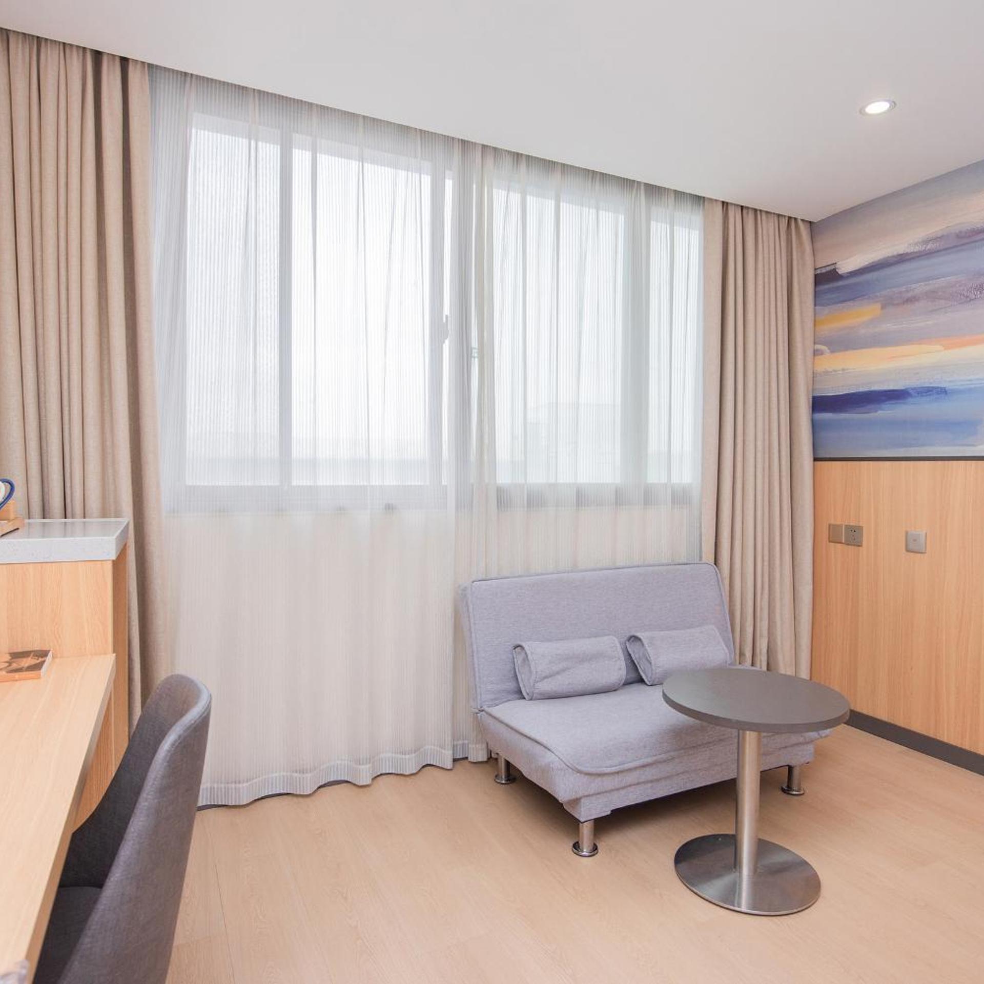 Starway Hotel at Pudong 11/48