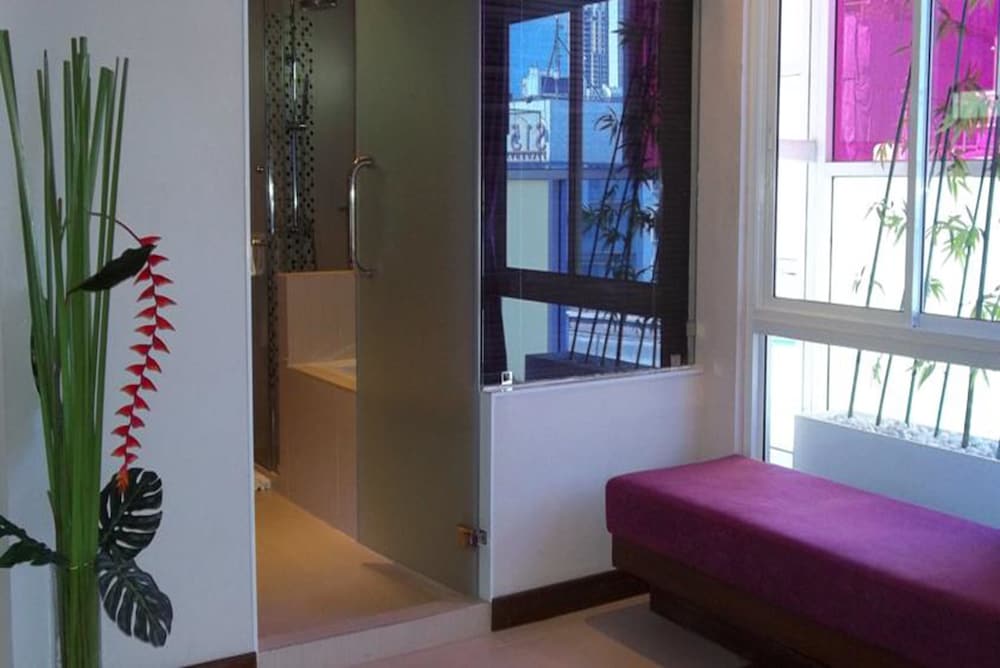 Paradiso Boutique Suites 9/18