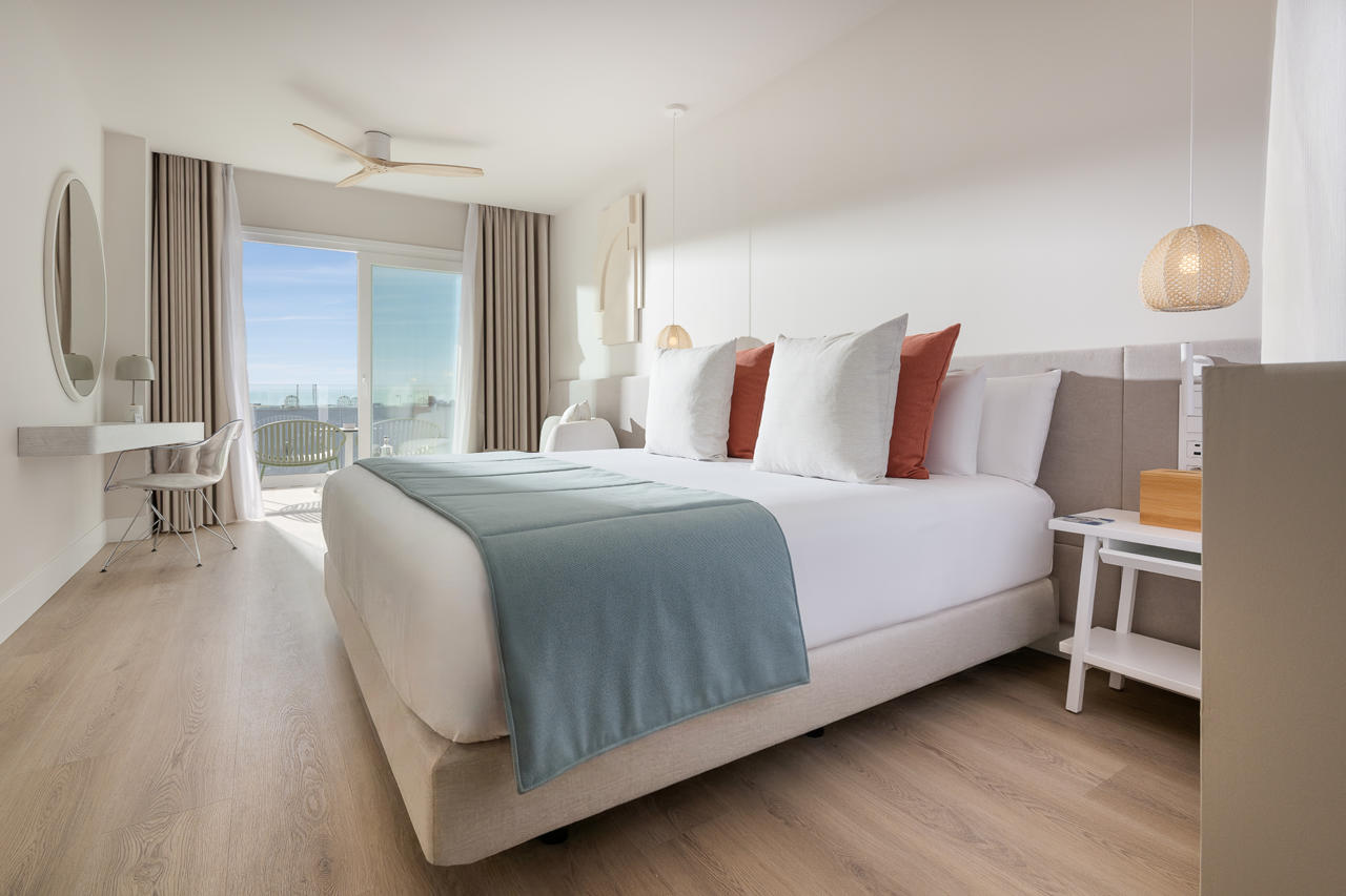 Amare Beach Hotel Sancti Petri 71/111
