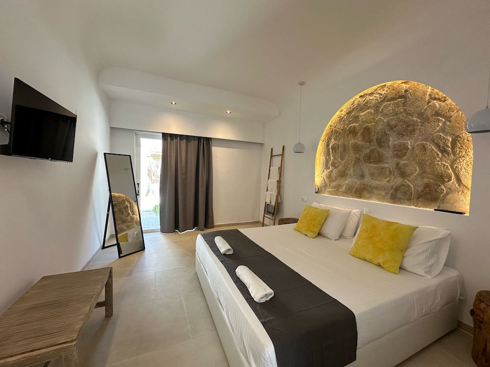 Ladiko Inn Hotel 28/62