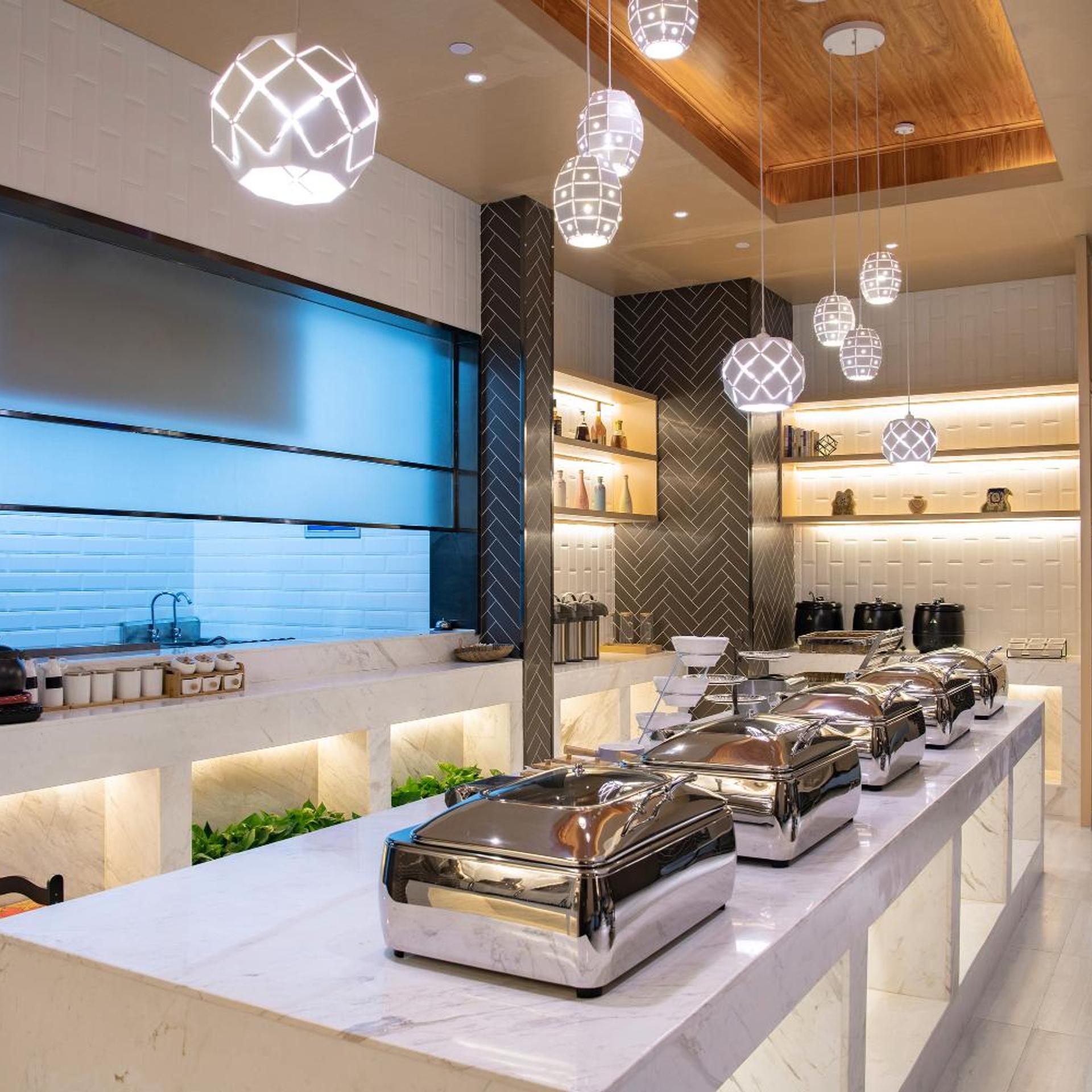 Atour Hotel (Xi an North High-speed Railway Station) 2/43