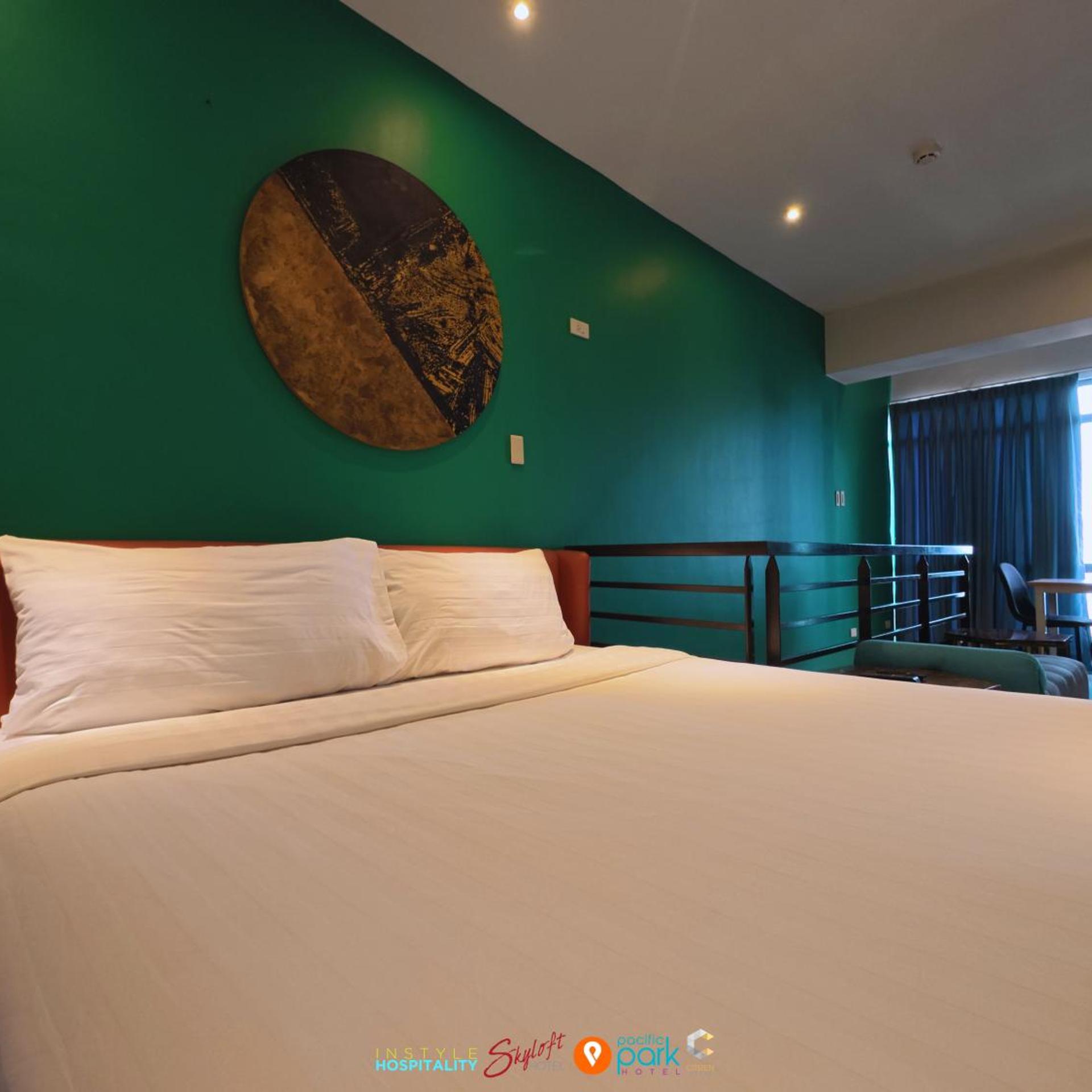 Suite, King Bed
