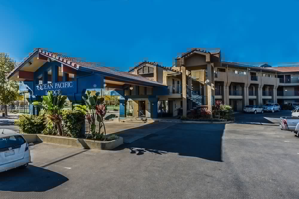 Ocean Pacific Lodge 1/40