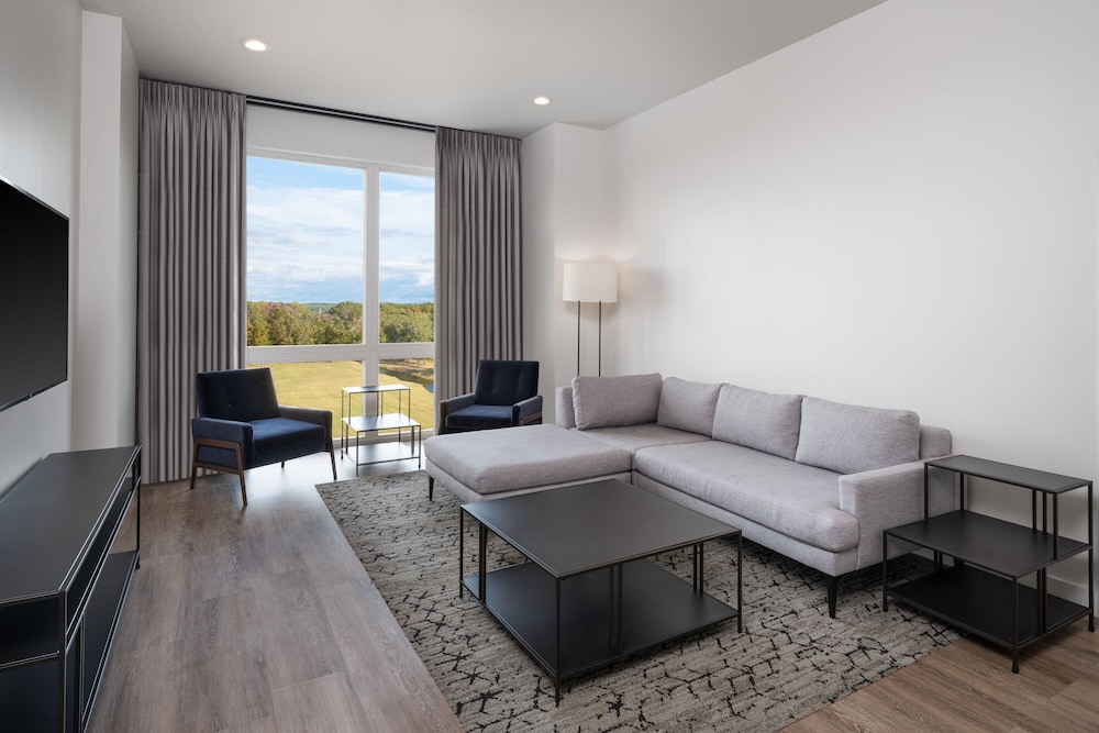 Sheraton Flowood The Refuge Hotel & Conference Center 30/65