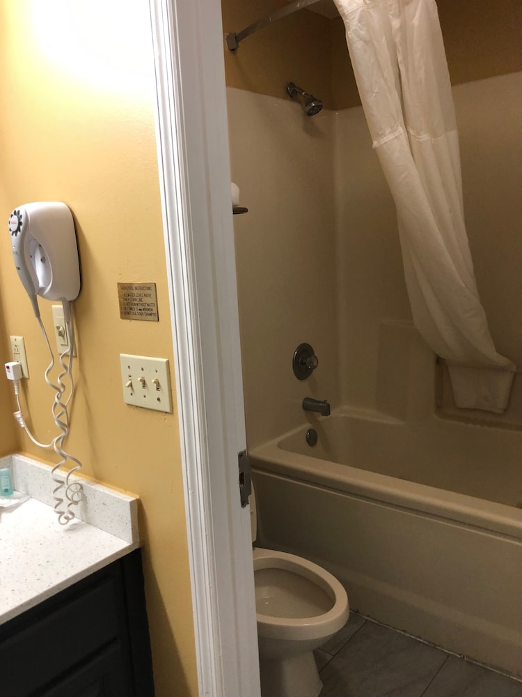 Baymont by Wyndham Selma 40/44