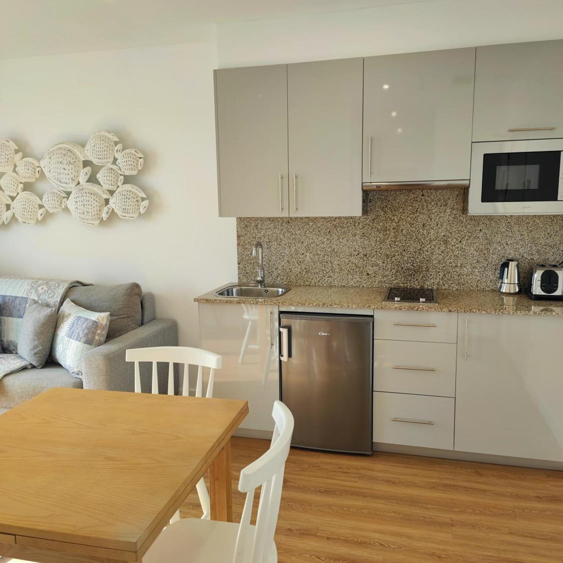 APARTAMENTOS LA TOJA 27/30