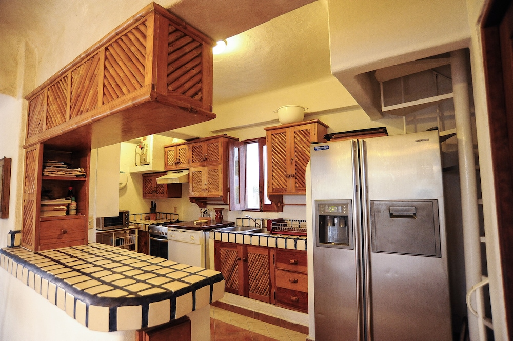 Suites Ixtapa Plaza 43/50