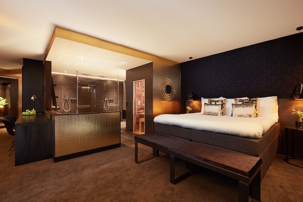 Wellness, Suite, King Bed, Sauna
