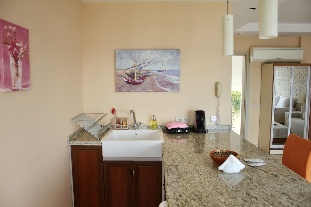 Saylam Suites 38/66