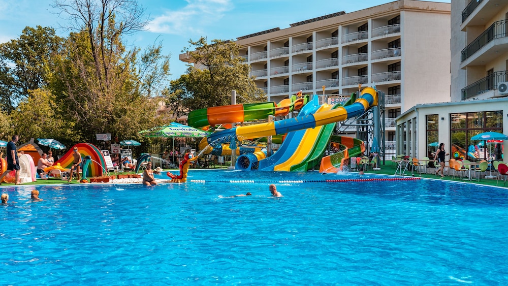 Prestige Hotel And Aquapark 62/72