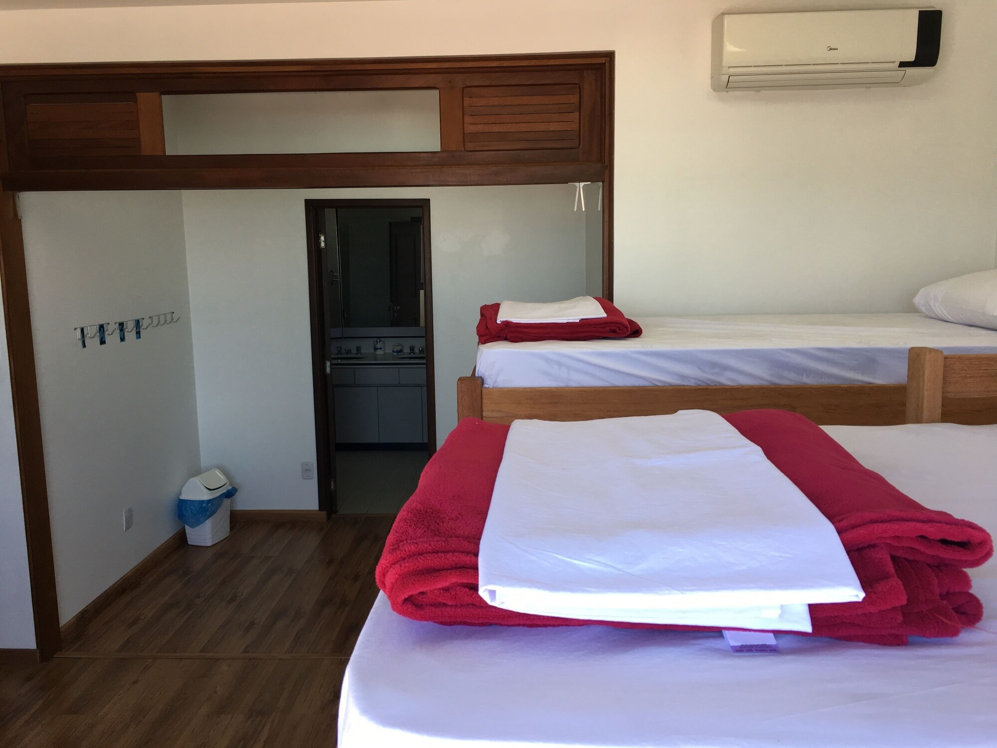 FEMALE DORM, FEMALE ONLY, STANDARD