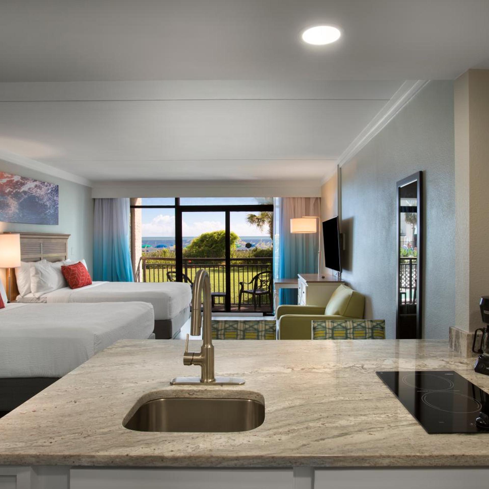 Efficiency, Ocean Front، Grande Cayman Resort 3/6