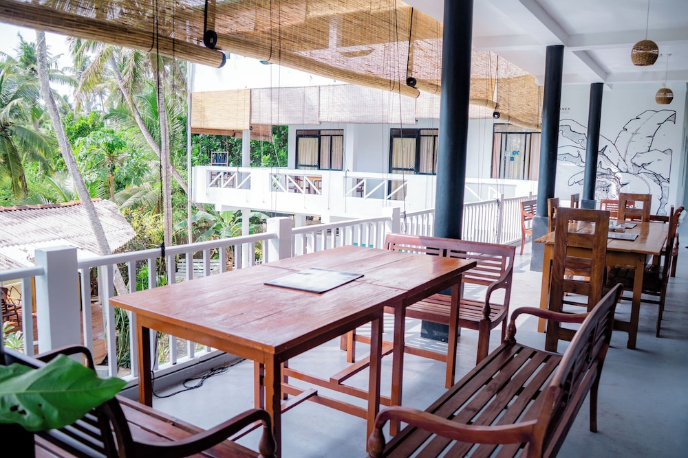 Asanka Surf House 18/40