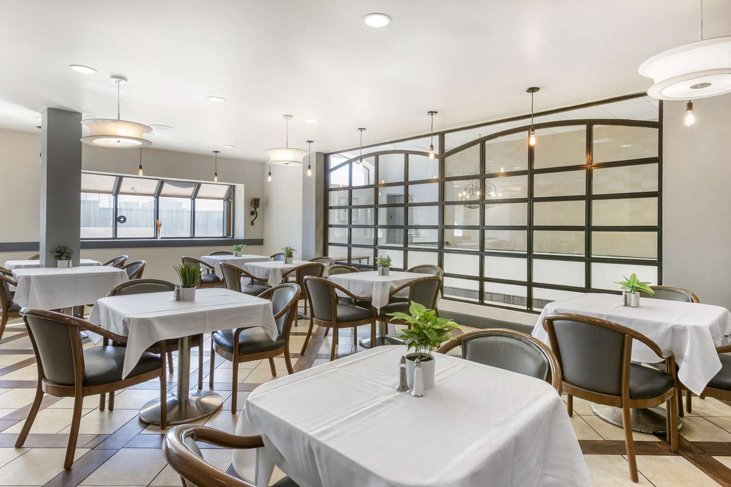restaurant cafeteria