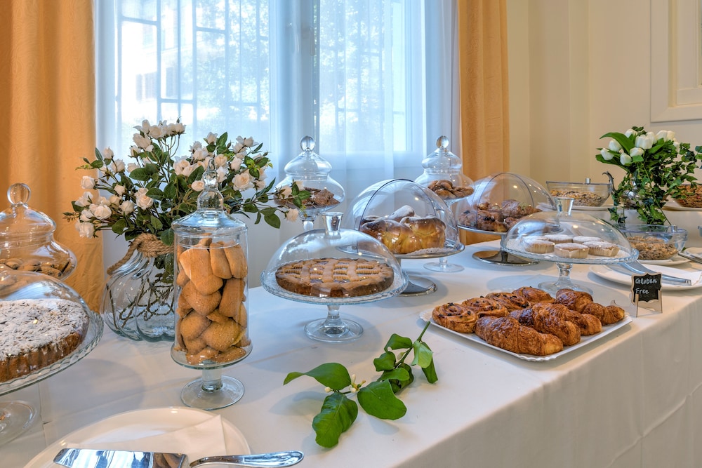 Hotel Villa Galeazzi 63/75