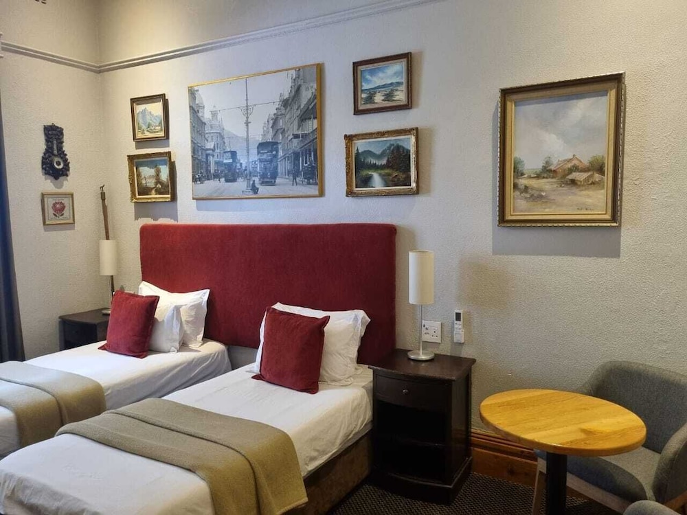 غرفة ديلوكس بسريرين منفصلين، Ashanti Guest House Gardens Hostel 6/10