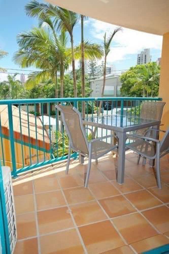 Karana Palms Self Contained Apartments 32/58