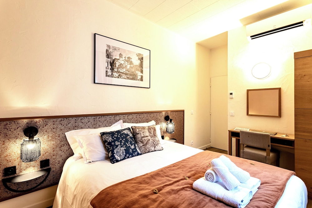 Hotel Tete D Apos Or 8/43