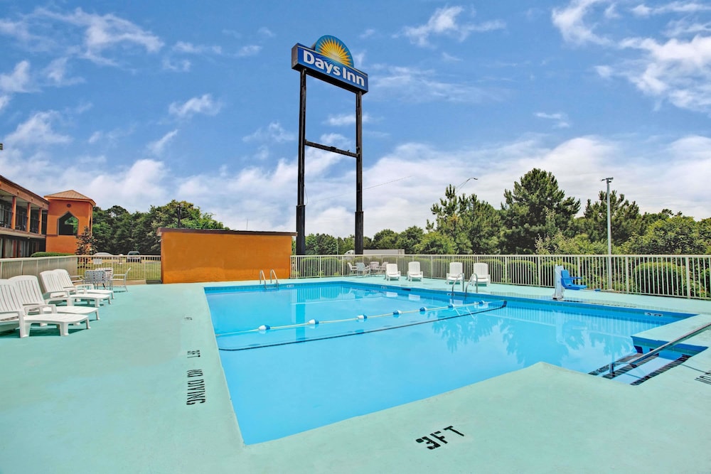 Days Inn By Wyndham Benson 24/33