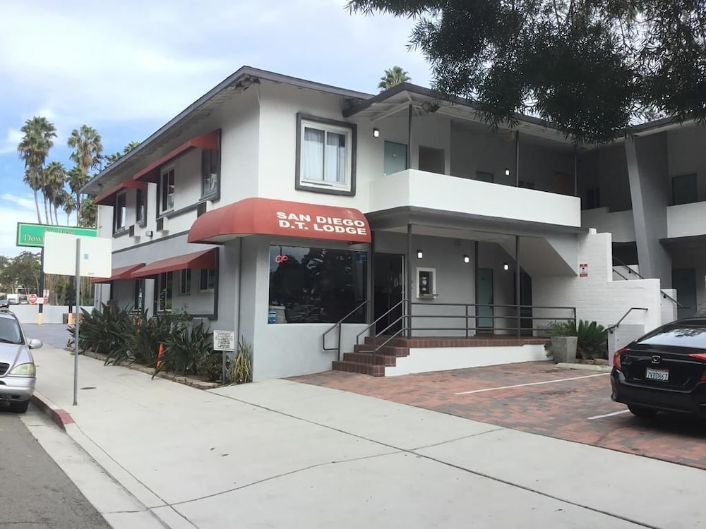 San Diego Downtown Lodge 8/35