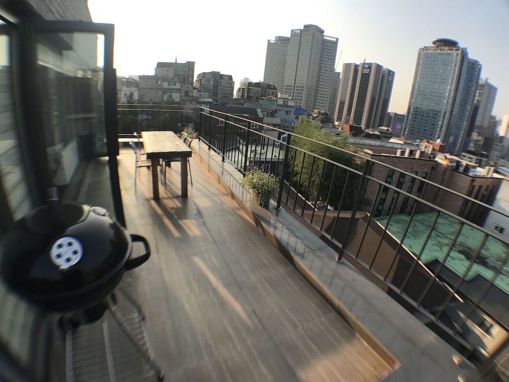 Myeongdong Artmonstay Guesthouse 62/74