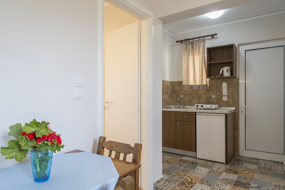 Byron Apartments 5/50