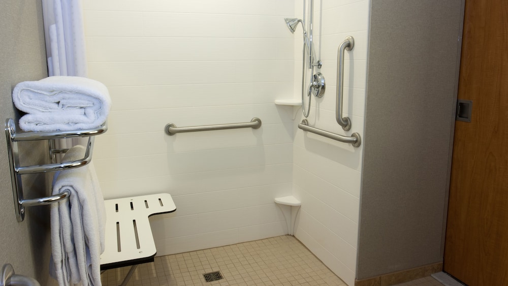 Holiday Inn Express Hotel Suites Cheney University Area 9/58